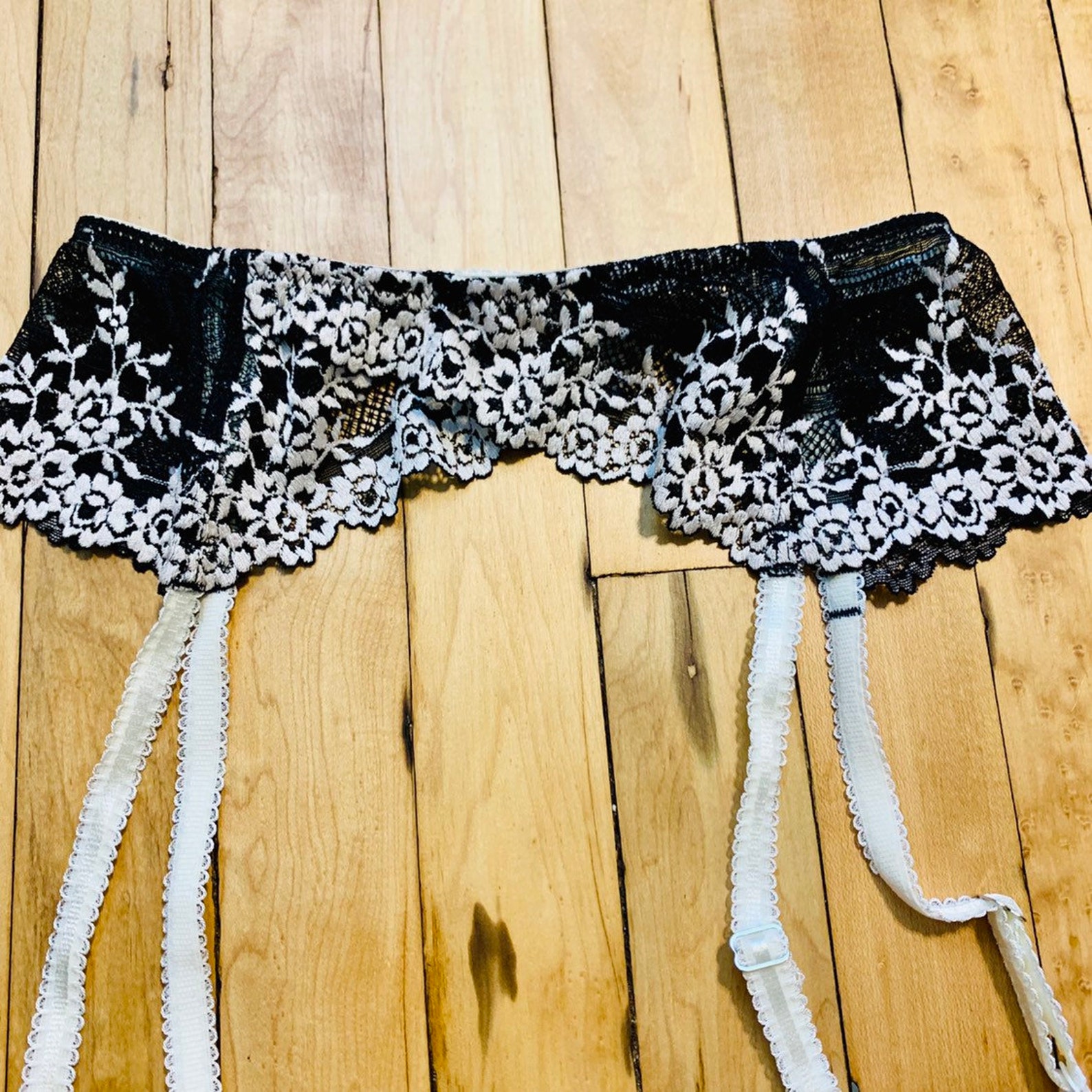 1980s/90s XS-M White on Black Sexy Floral Lace Garter Belt | Etsy