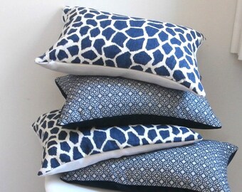 Jiraffa Indigo Pillow Cover, animal print, giraffe, animal print, decorative pillow cover, 13x19 inches