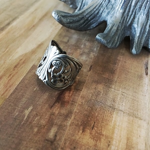 Antique Oxidized Silver Art Nouveau Ring