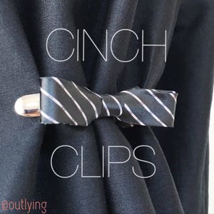 Black Stripe Bow Tie Cinch Clip image 1