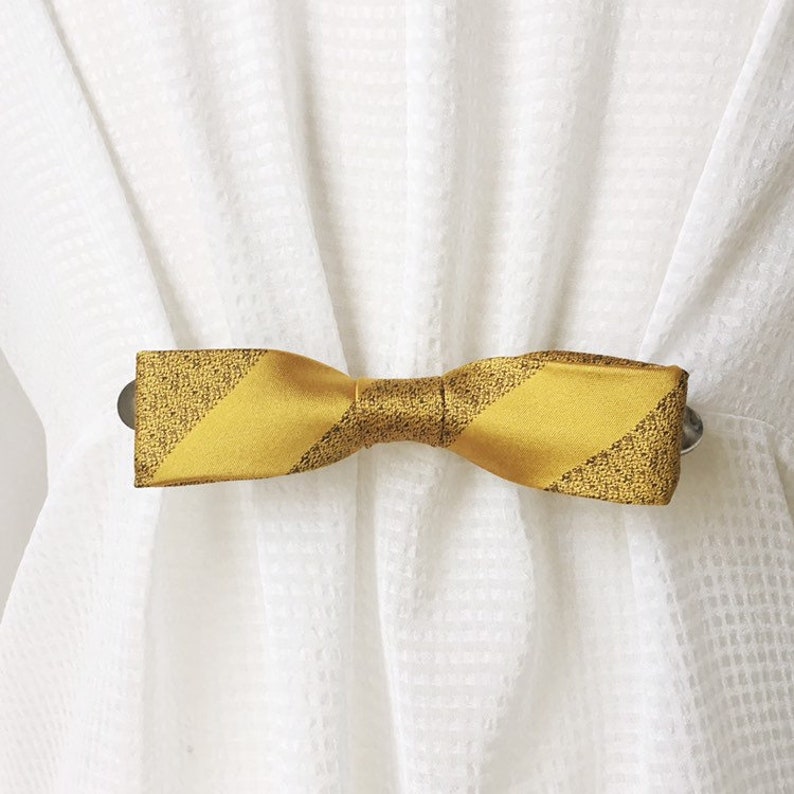 Yellow Bow Cinch Clip