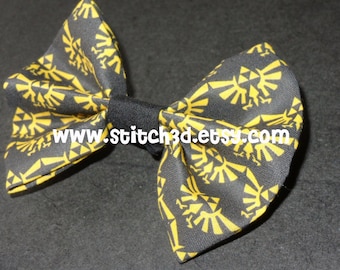 Legend of Zelda Triforce Eagle emblem crest Fabric hair bow in black