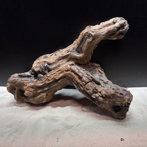 Donkergekleurd kunstdrijfhout 38 cm (14,96)