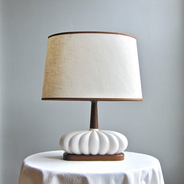 Mid Century Modern Table Lamp - White Ceramic and Walnut 1960s