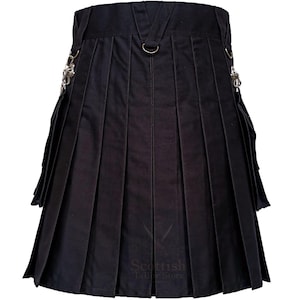 Handmade Black Utility Kilt – Gothic Punk Men’s Kilt with Chains, Snap Buttons, Cargo Pockets & D-Rings for Festivals & Streetwear