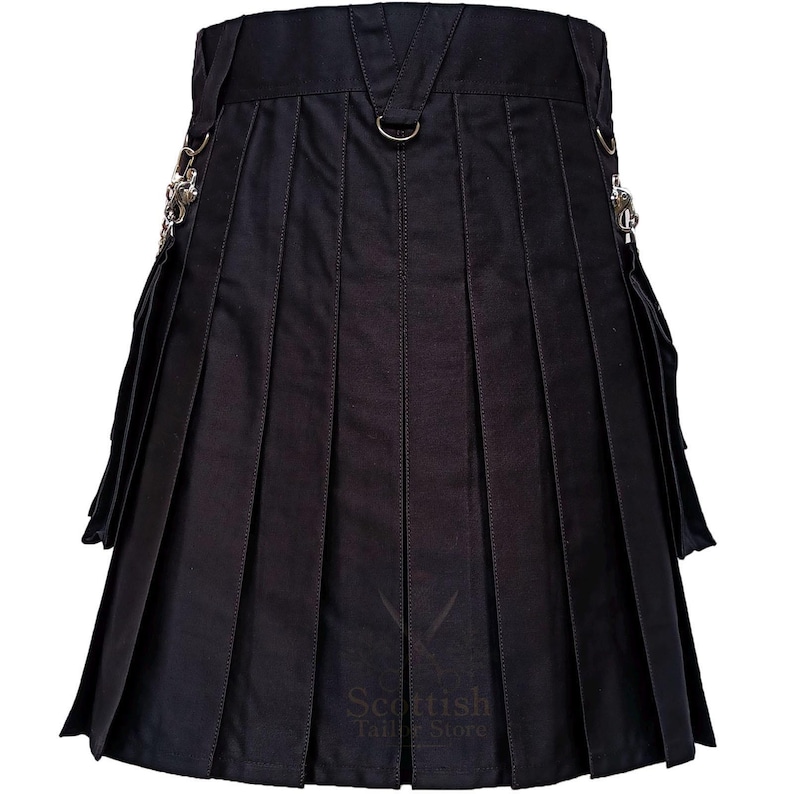 Handmade Black Utility Kilt – Gothic Punk Men’s Kilt with Chains, Snap Buttons, Cargo Pockets & D-Rings for Festivals & Streetwear