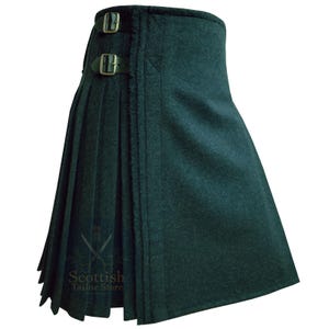 Traditionele Schotse kilt van effen groene wol - Authentieke Highland kilt van 8 meter voor mannen