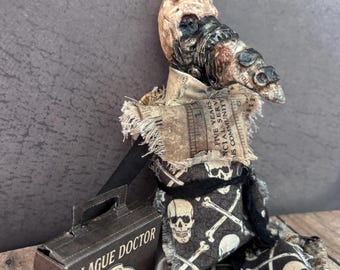 Poupée d'art médiévale OOAK, art macabre, sculpture en argile du docteur de la peste, objet de collection pour cabinet de curiosité, cadeau pour lui, cadeau étrange, art sombre
