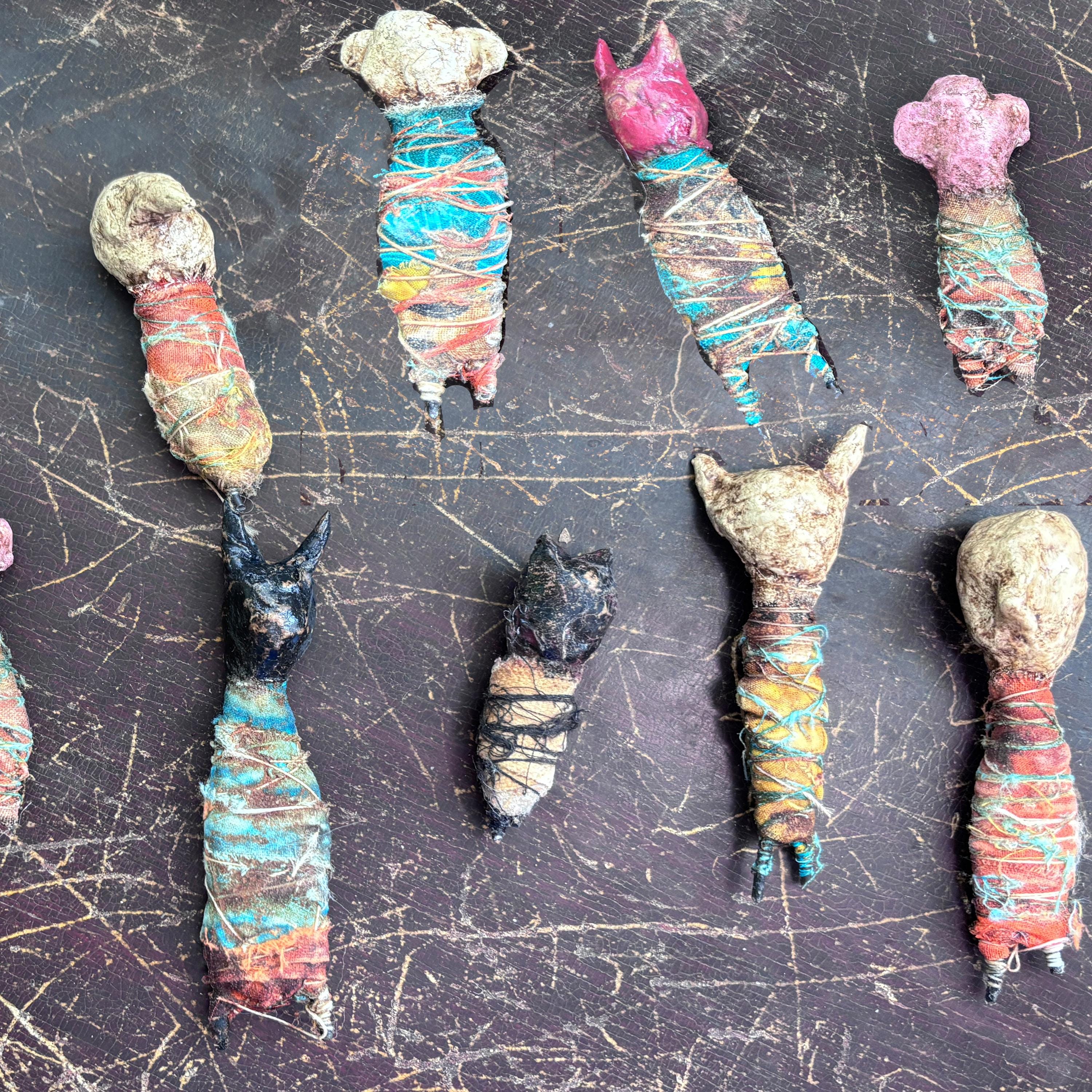 Creepy Gothic Tiny Protection Doll Handmade Trinkets for Curiosity Cabinet Collectible Gaff Horror Curiosities  Miniature Dead, ugly doll