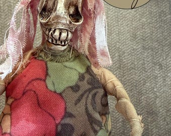 Muñeca artística única, escultura de esqueleto de niña gótica, muñeca pequeña y espeluznante, objeto coleccionable de gabinete de curiosidades, casa de muñecas en miniatura para niños