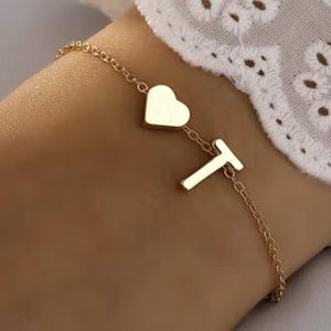 Pulsera con inicial personalizada, dije de letra lateral en cadena ajustable, letra en la cadena, regalo para ella