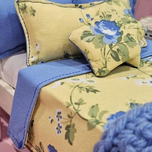 Yellow/Blue Floral Bedspread & Pillow(s) - Single or Double 1/12 Scale Miniature Dollhouse