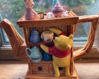 Winnie the Pooh Hutch Ltd Ed Disney Cardew teapot with Piglet: Pooh, Kanga  Baby Roo Collectors Plate; Beautiful Condition Free US Shipping