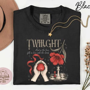 Retro Twilight So the Lion Fell in Love with the Lamb Shirt, Twilight Fans Tee, Twilight Saga Comic T-Shirt, Vampires Wolves Romance Shirt