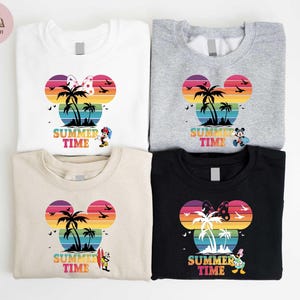 Mickey Friends SummerTime-shirt, Disney Summer Vibes T-shirt, Disneyland vakantie-T-shirt, zomervakantie 2025 T-shirt, vakantieshirt, cadeau beste vriend