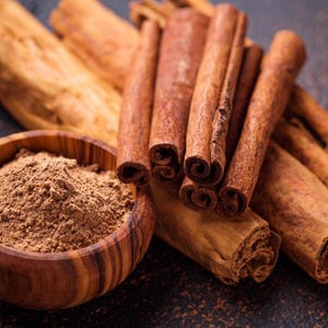 Cinnamon Tree / Cinnamomum verum – 1 feet Aromatic Spice Plant / Live Tropical Tree / Free shipping and priority