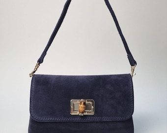 Italienische Wildledertasche: Dunkelblaue Crossbody mit abnehmbaren Riemen