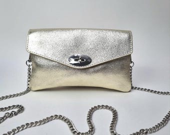 Bolso de mano de piel dorada metalizada: bandolera de piel italiana, cadena desmontable