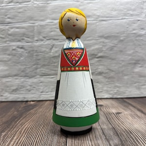 Vintage Norwegian Bunad Peg Doll: Hand-Painted Wood Folk Art Decor