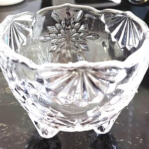 Mikasa Snowflake Votive Candleholder Glass Bowl with 3 feet