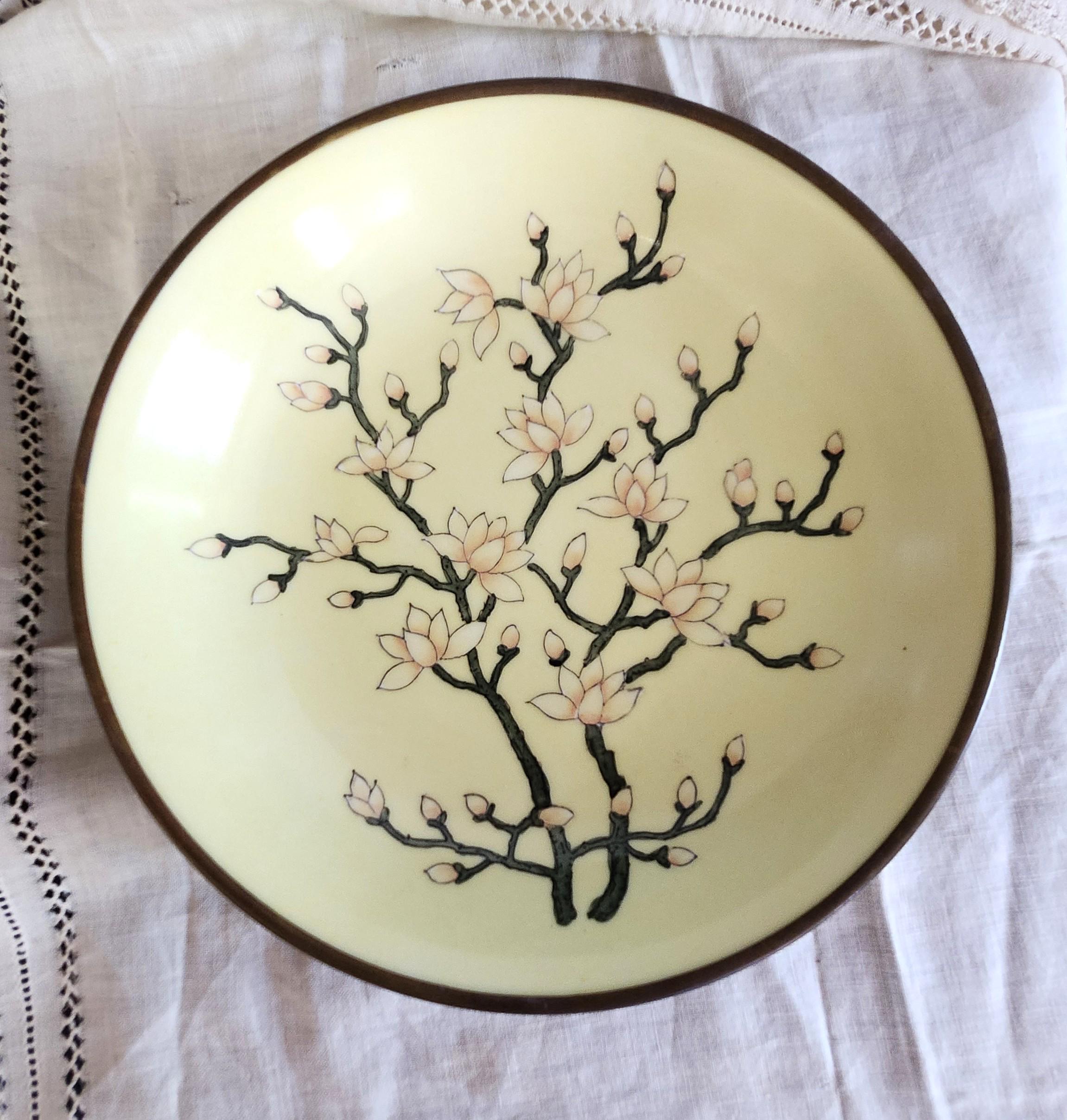 香港　A.C.F.社　赤絵　鉢　（香港で装飾された日本製の磁器） Japanese ACF Porcelain Ware Floral Bowl 9.5