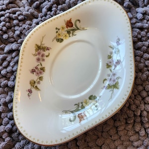 Wedgwood Bone China Mirabelle R4537 Sauce Boat Stand