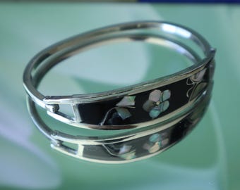 Retro Mother of Pearl Silver Cuff