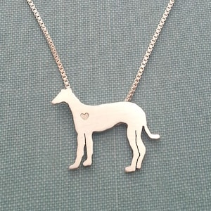 Collar de perro galgo, colgante pequeño personalizado de plata de ley, encanto de silueta de raza, refugio de rescate, regalo conmemorativo