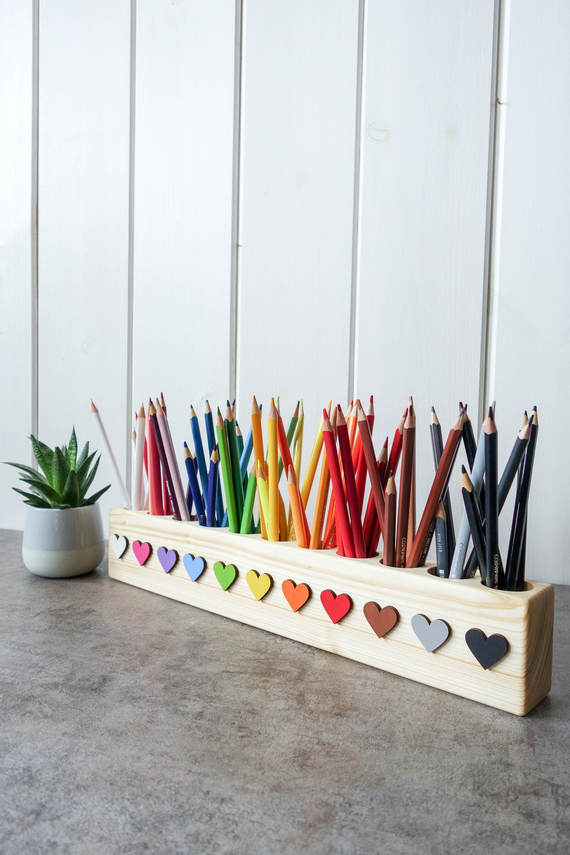 Organize Crayons 