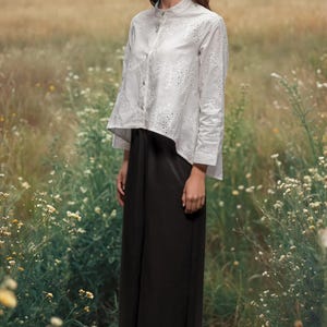 Ginara Broderie White Blouse – 100% Cotton, Embroidered Top for Women