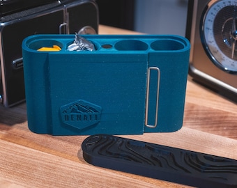 Canister voor reisfilms met houder voor donkere objectglaasjes voor 4 rollen 120 mm-film