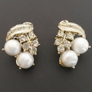 Vintage Rhinestone Clip On Earrings, 60s Vintage Jewelry, Pearlescent White Lucite Earrings, Gold Tone Clip Ons, Flower and Leaf Earrings