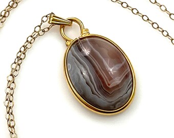 40s Gold Filled Necklace for Women, Vintage Jewelry, 18" 12k GF Agate Pendant, Cable Chain with Smooth Oval Gemstone Cabochon, Striped Stone