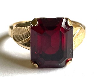 50s Red Rhinestone Vintage Gold Filled Ring for Women, Costume Jewelry, Emerald Cut Deep Red Garnet Color Stone, Leaf Motif Size 7.5 Ring