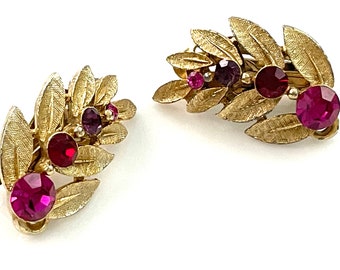60s Clip On Rhinestone Earrings for Women, Lisner Vintage Costume Jewelry, 1" Gold Laurel Leaf Earrings, Fuchsia Red Purple Stones