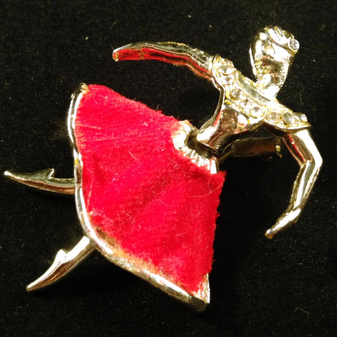 Vintage Jewelry Brooch Pin Gold Toned Ballerina Dancer Red