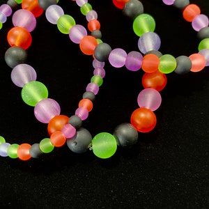 50 pcs Halloween Cultured Sea Glass Beads for Jewelry Making, 4mm 6mm 8mm Frosted Rounds, Orange Black Purple Green, 1mm Hole CFBHAL