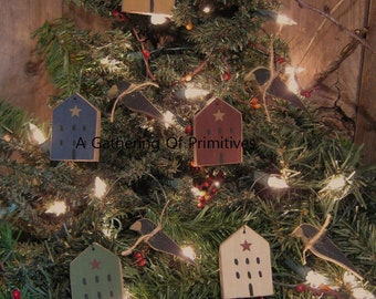 Primitive Mini Saltbox House With Wood Black CROW Star Patriotic Tree Filler Tuck Ornies Ornaments