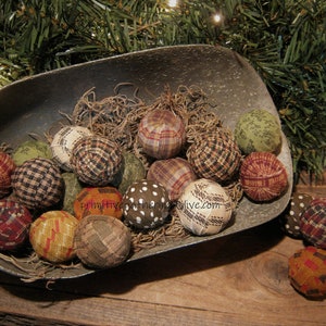 Gathering of 12 Mini Read Description Hand Wrapped RAG BALLS Primitive Farmhouse Homespun Bowl Filler Tucks Ornies Ornaments