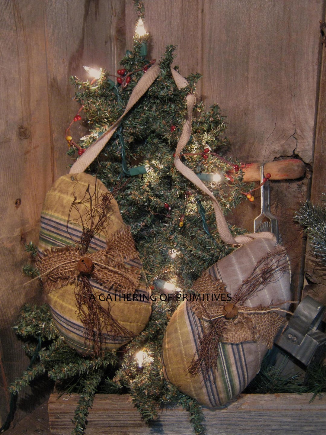 Primitive Handmade Hanging Vintage Quilted Eggs ~ Peg Rack Prim Bowl ...
