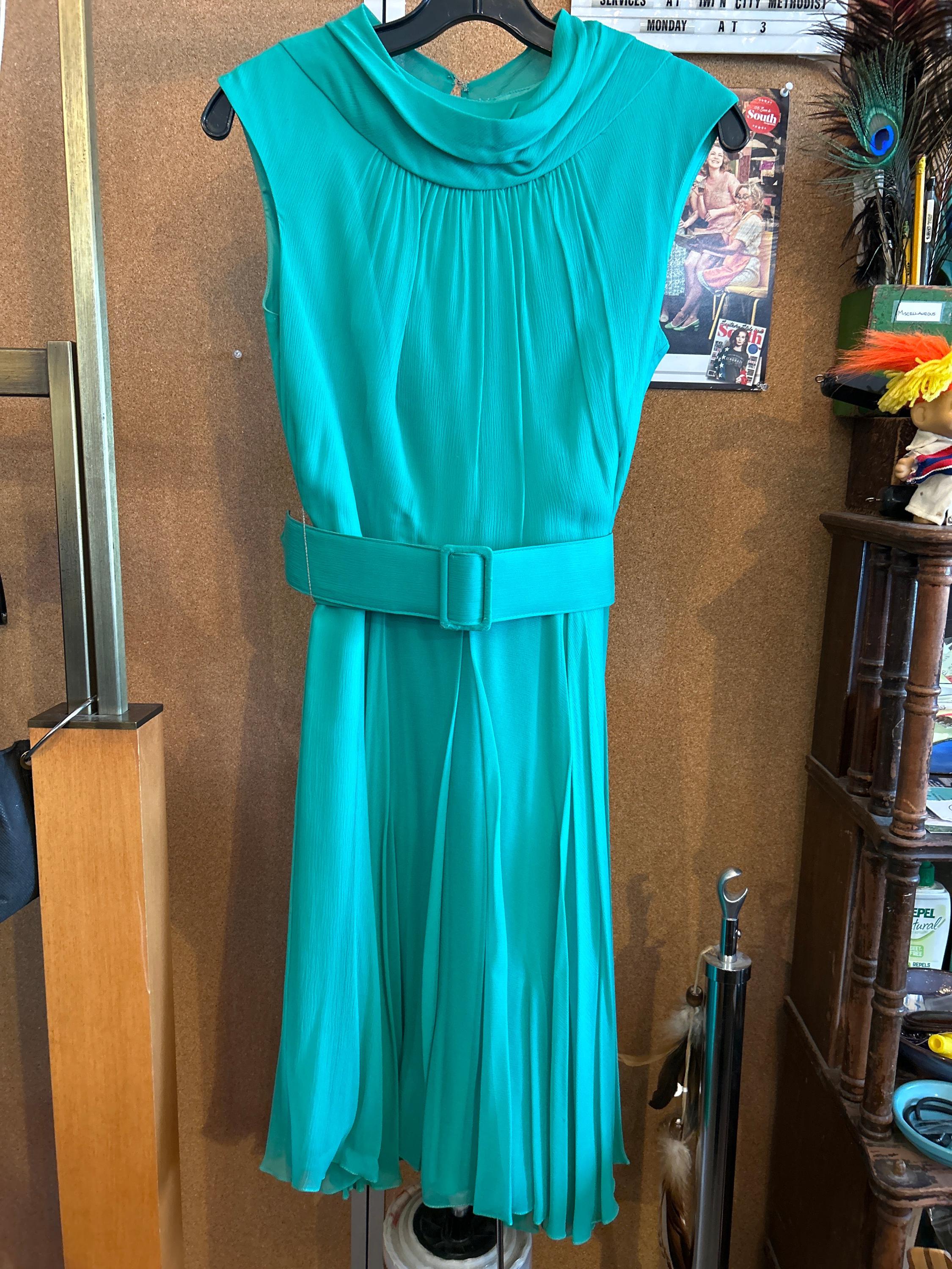slim fit dress slacks It's In The Air Emerald Green Tiered Midi Dress – Shop the Mint main image 0