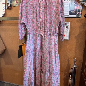 1970s Pink Floral Dress