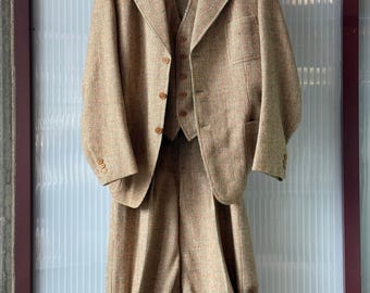 1970s Cream & Green Wool Tweed Suit Set