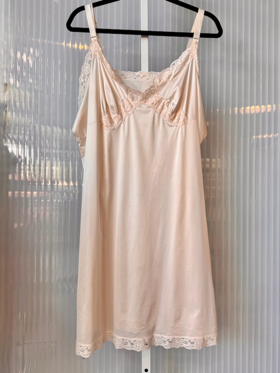 White slip - image 1