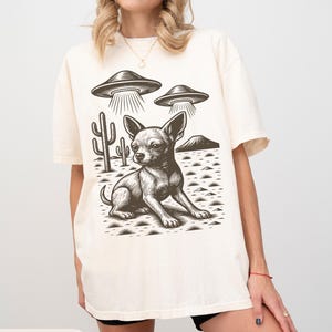 Vintage Chihuahua UFO T-Shirt, Chihuahua Cowboy Shirt, Chihuahua Western Tee, Retro Chihuahua Tee, Chihuahua Mom Dad Gift, Retro Sci-Fi Dog Ivory
