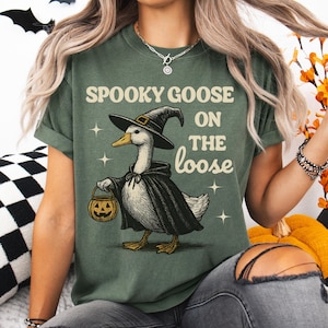 Spooky Goose Halloween T-Shirt, Halloween Witch Shirt, Retro Goose Halloween Tee, Funny Witch Costume Shirt, Animal Lovers Halloween Gift Moss
