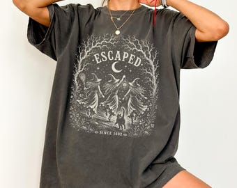 Salem Witch Shirt, Escaped Since 1692 Tee, Halloween Witch Shirt, Vintage Salem Massachusetts T-Shirt, Witchy Shirt, Witch Lover Gift