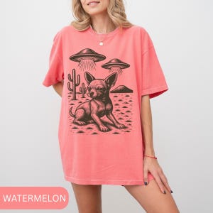 Vintage Chihuahua UFO T-Shirt, Chihuahua Cowboy Shirt, Chihuahua Western Tee, Retro Chihuahua Tee, Chihuahua Mom Dad Gift, Retro Sci-Fi Dog Watermelon