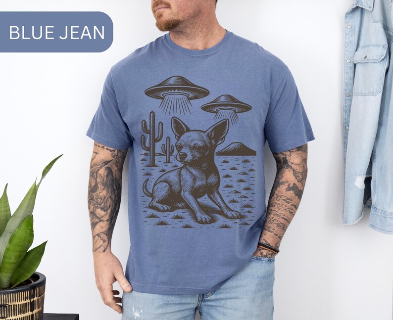 Vintage Chihuahua UFO T-Shirt, Chihuahua Cowboy Shirt, Chihuahua Western Tee, Retro Chihuahua Tee, Chihuahua Mom Dad Gift, Retro Sci-Fi Dog Blue Jean