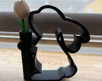 japandi Blumenvase mit einem Kaninchen